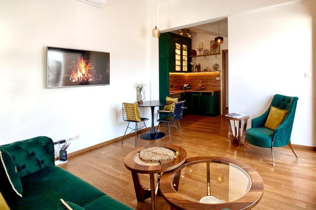 New! Stylish 2 Bedroom Condo With View & Pool 蒂瓦特 外观 照片