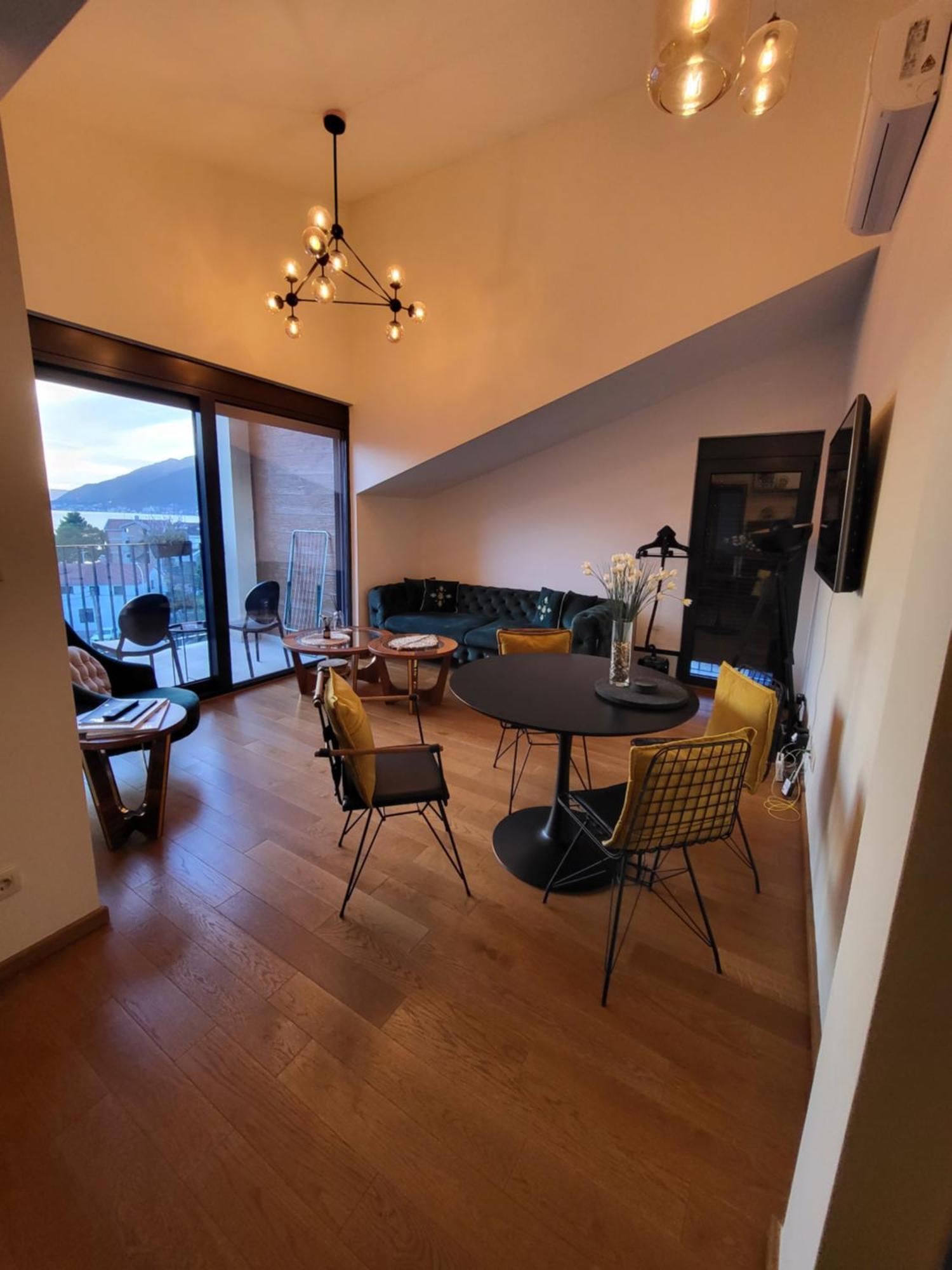 New! Stylish 2 Bedroom Condo With View & Pool 蒂瓦特 外观 照片